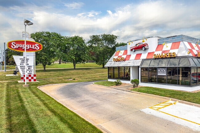 Jefferson Square locals can head to Spangles for a retro 1950s diner vibe.
