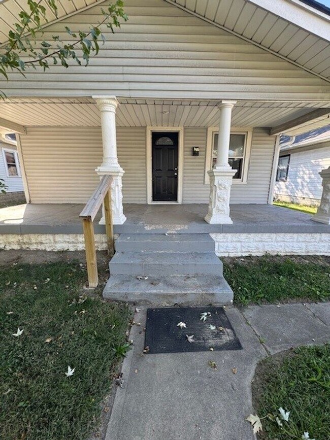 1405 Hoefgen St, Indianapolis, IN 46203