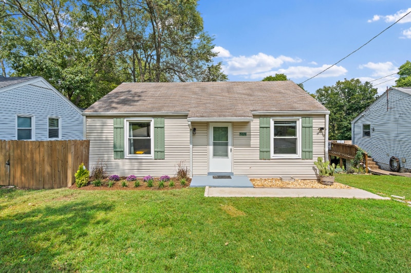 5424 Oakmont Cir, Nashville, TN 37209 - photo 1