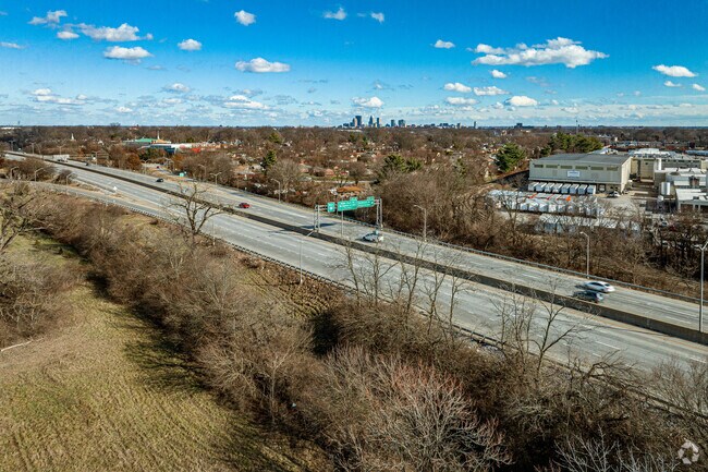 Commuters can easily access Interstate 264.