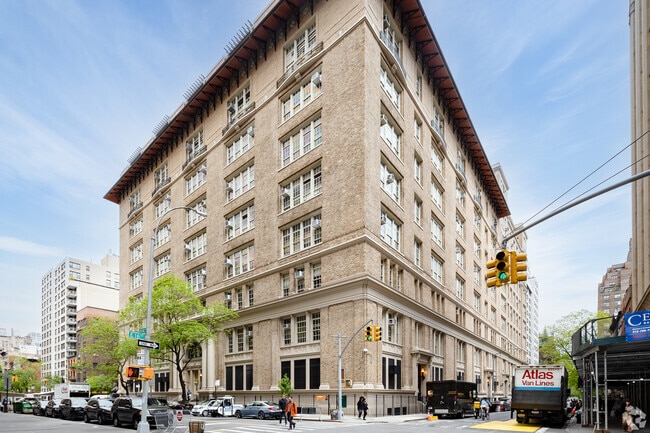 Gramercy Park's Gramercy Arts High School: a canvas for creativity.