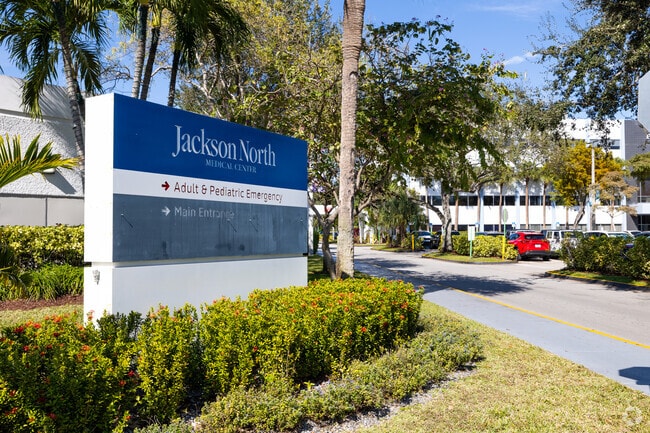 Jackson North Medical Center serves the regions of North Miami-Dade and South Broward, and it’s one of Jackson Health System’s four full-service hospitals.