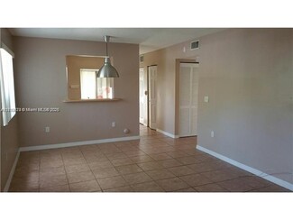 7820 NW 7th St, Pembroke Pines, FL 33024