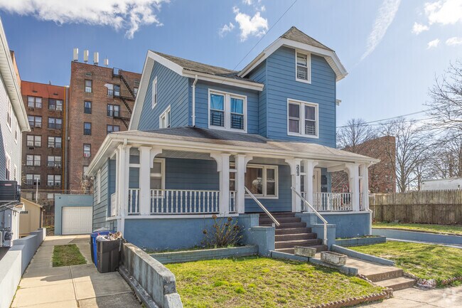 A Queen Anne Home in Bayswater.