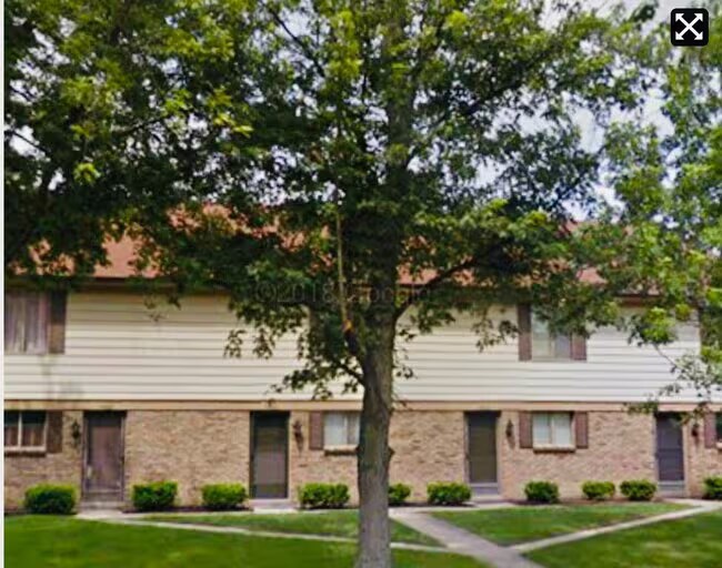 7767 Betsy Ross Cir, Dayton, OH 45459 - photo 2