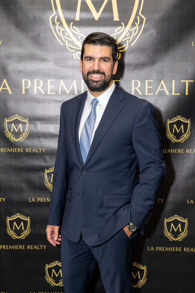 Agent Photo