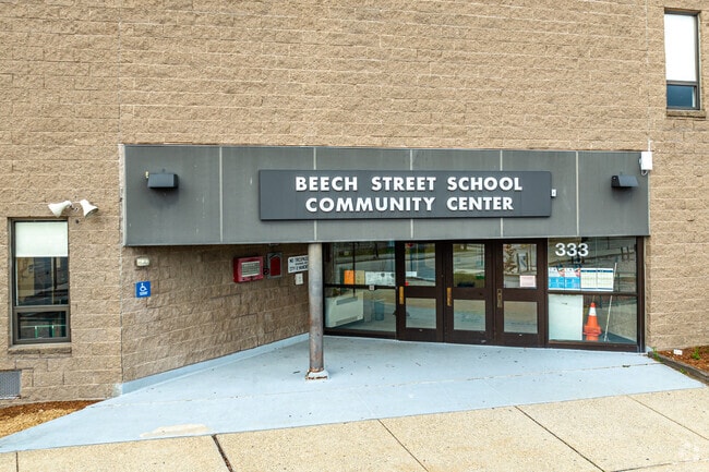The main entrance to Beech Street School.