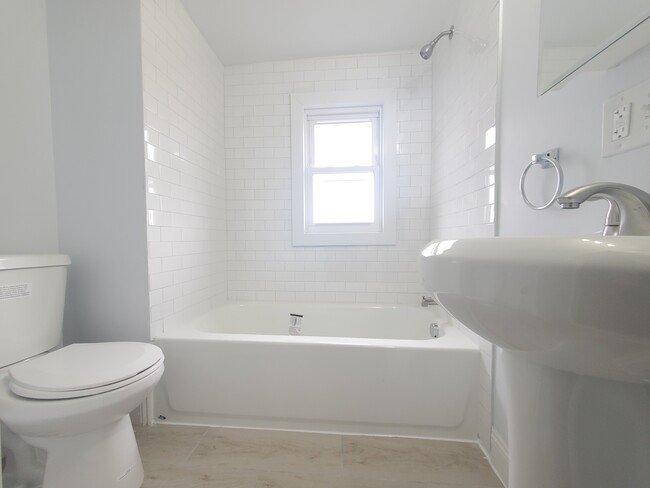 45 Fleming Ave 3
