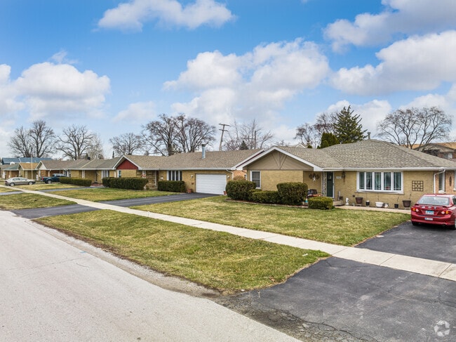 Row of single-story homes in Worth.
