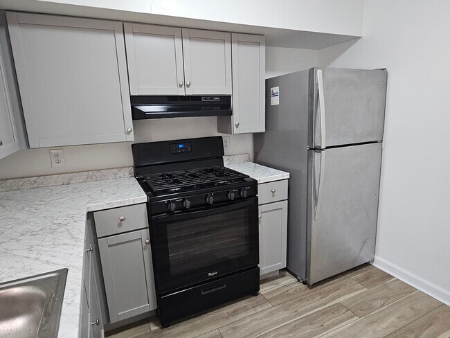 4009 Aspen St unit B, Philadelphia, PA 19104 - photo 3