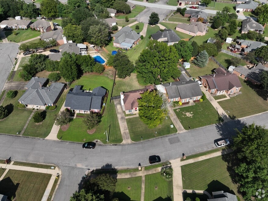 2709 Fair Oaks Dr, Montgomery, AL 36117 - photo 2