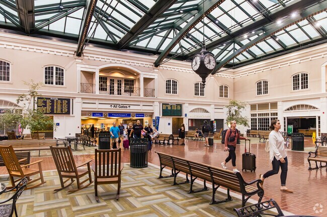 Seabrook residents can fly to any destination from Savannah/Hilton Head Airport 45 miles away.