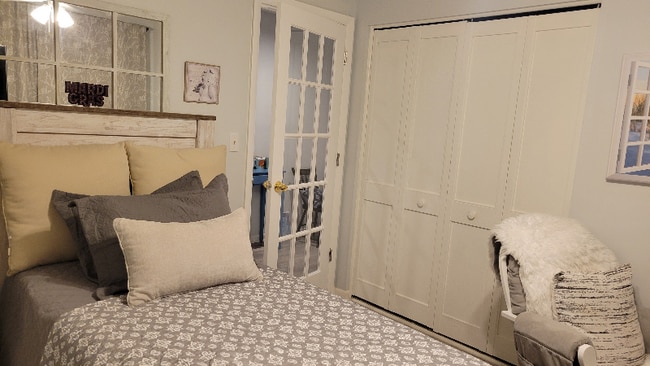 9582 118th St N unit Surf Room, Seminole, FL 33772 - photo 4