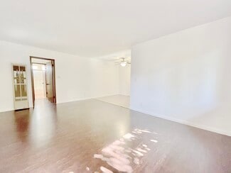 10860 Blix St, North Hollywood, CA 91602