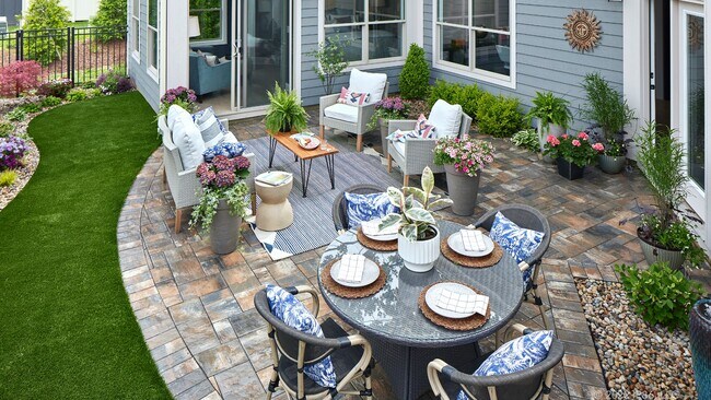 251 Alenda Lux Cir unit 36448199, Mooresville, NC 28115 - photo 5