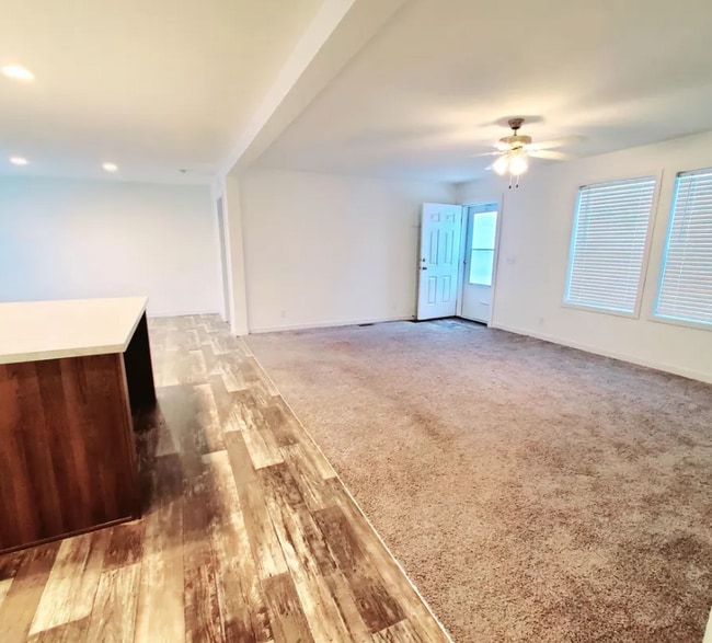 9285 Windjammer Dr, Fair Haven, MI 48023 - photo 3