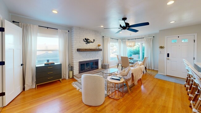 3435 Udall St, San Diego, CA 92106 - photo 2