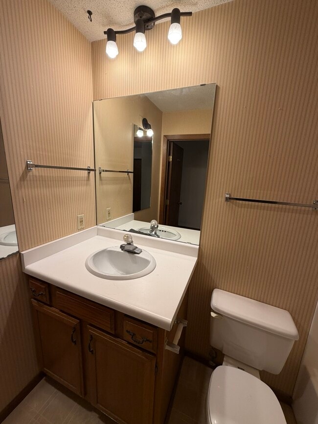 442 Belgrade Ave, North Mankato, MN 56003 - photo 6