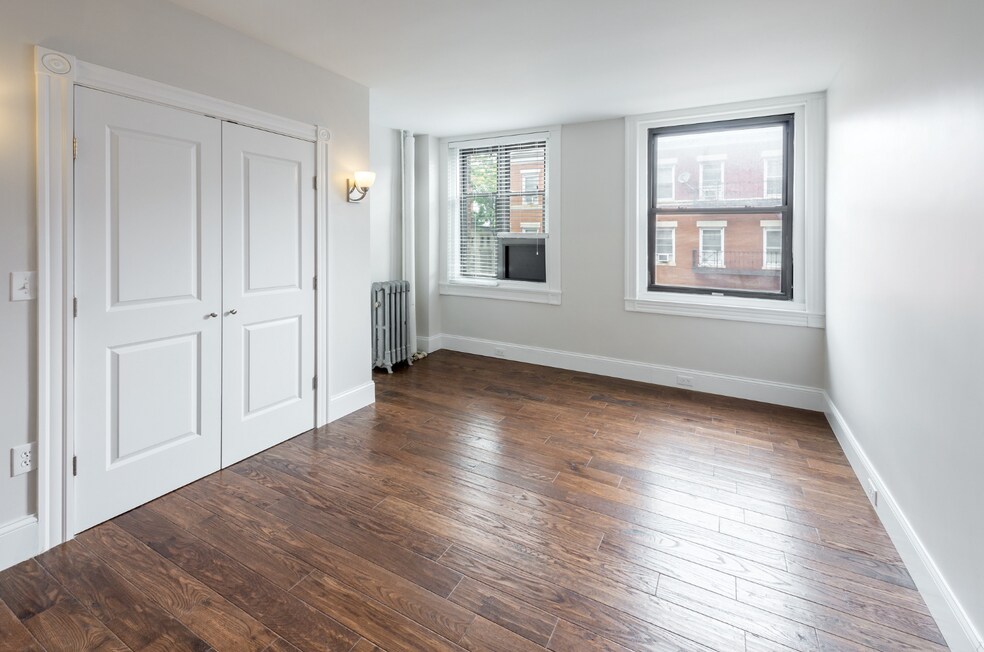 27 Symphony Rd unit 16, Boston, MA 02115 - photo 1