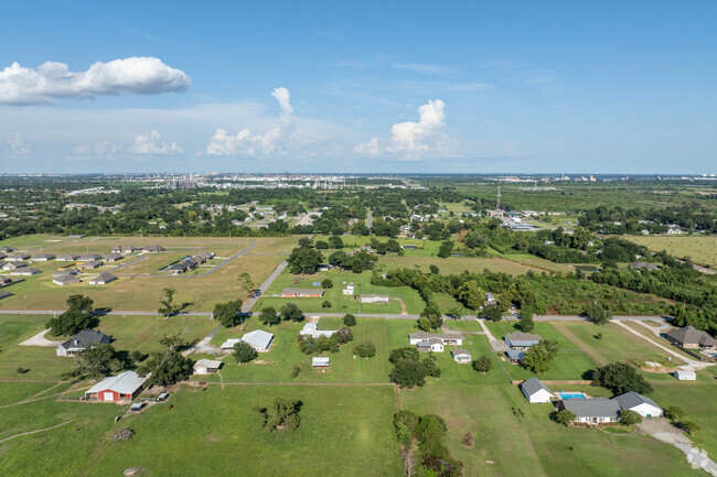 Carlyss offers the best of both worlds for city and country living.