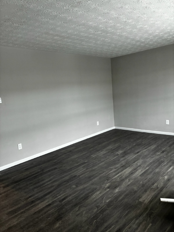 720 Ohio Pike, Cincinnati, OH 45245 - photo 3