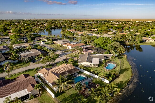 The City of Coral Springs, FL is situated among woods and waterways.