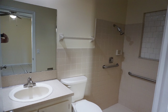 8745 Satalite Terrace, West Palm Beach, FL 33403 - photo 6