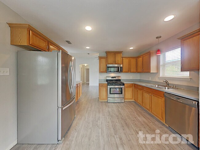 2316 Harvest Glen Ct, Fort Worth, TX 76108 - photo 6