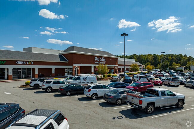 Publix in Hampton Cove offers fresh groceries and a clean, well-stocked shopping experience.