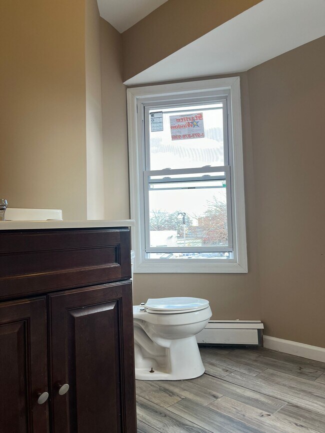 622 Bramhall Ave unit 2, Jersey City, NJ 07304 - photo 3