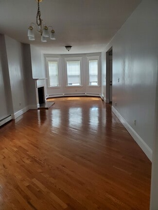491 Whalley Ave Unit 1st Fl, New Haven, CT 06511