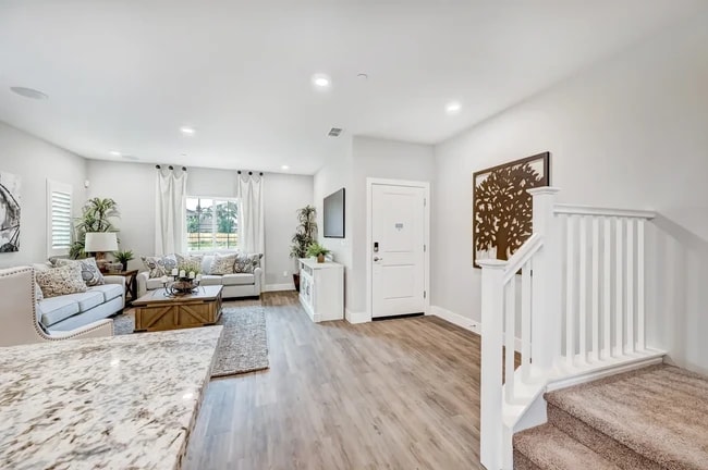 858 S Philip Ave, Fowler, CA 93625 - photo 5