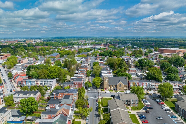 Mussertown is an old city conveniently located just minutes from Downtown Lancaster.