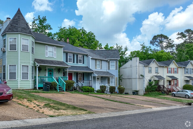 Townhomes are offered in the Roebuck neighborhood.