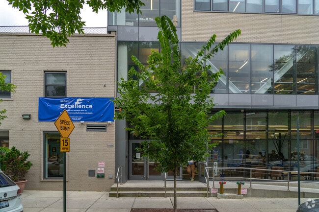 Bronx Charter School For Excellence
 provides education in the neighborhood of Parkchester