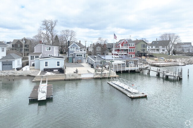 With its prime location along the water, a significant number of properties in Salem Willows boast enviable ocean views.