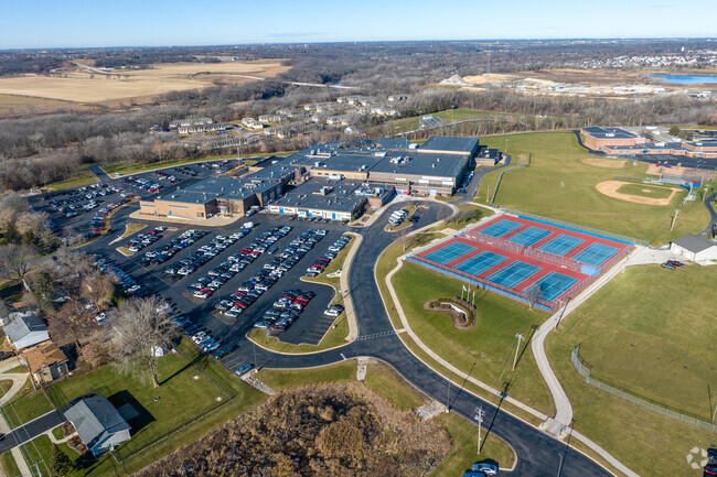 Dundee-Crown High School, Carpentersville IL Rankings & Reviews - Homes.com