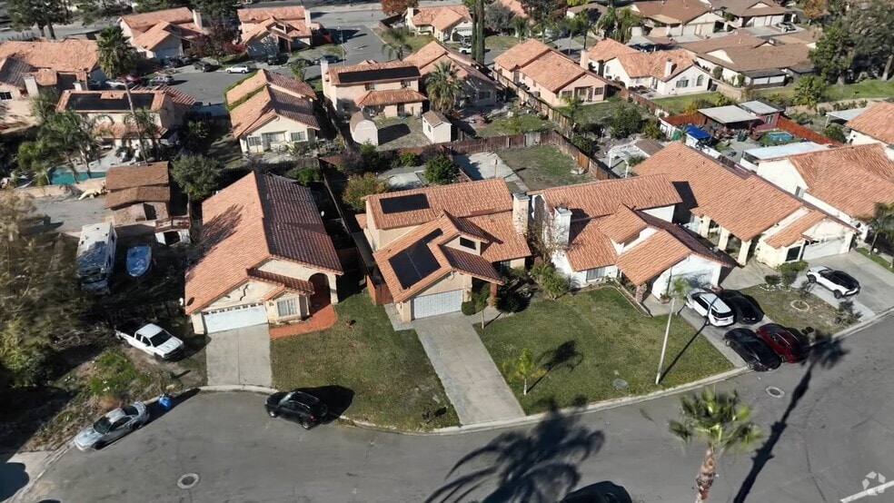 1242 Bushy Tail Trail, San Jacinto, CA 92583 - photo 2