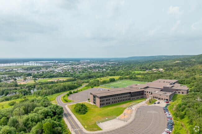 Lincoln Park Middle School in Duluth, MN, serves 596 students in grades 6-8.