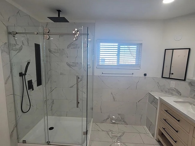 36745 Vista Del Lago St, Palmdale, CA 93551 - photo 4