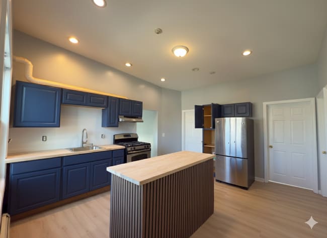 187 Smith St unit 3, Lowell Ma, MA 01863 - photo 2