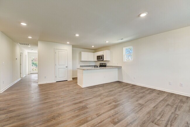 418 Hewett Landing Dr unit 36583607, Supply, NC 28462 - photo 4