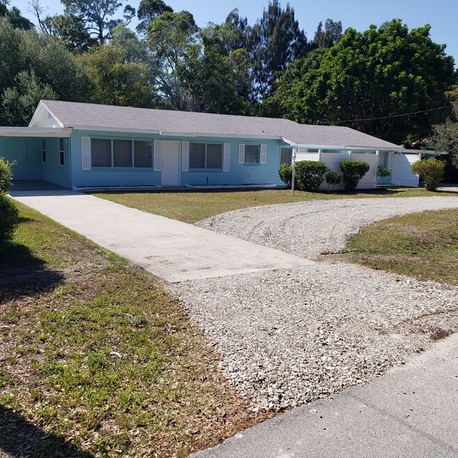 2061 50th Ave unit House, Vero Beach, FL 32966 - photo 1