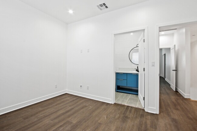1139 S Lorena St unit 1137, Los Angeles, CA 90023 - photo 5