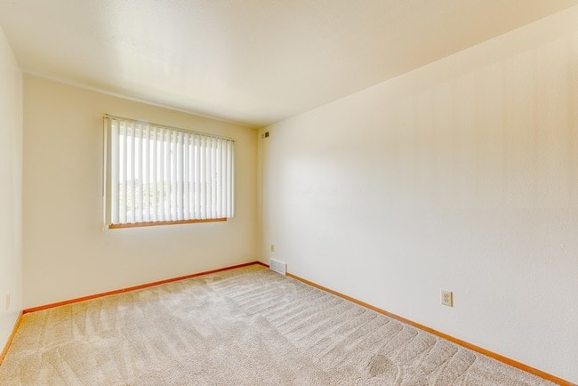 Morris Square, Mount Morris, MI 48458 - photo 7