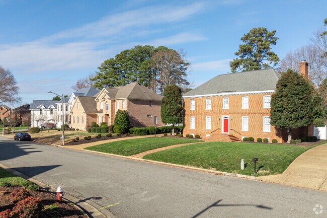 Large colonial homes are prevalent in Deep Creek.