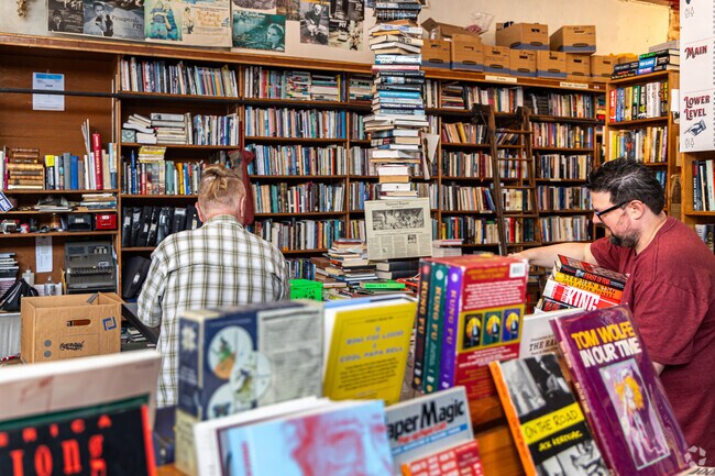 Weekends are easily filled with midtown shopping and dining