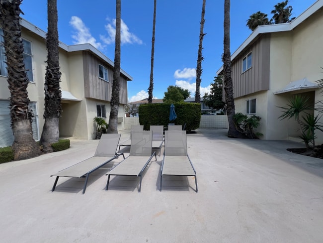 4475 Murietta Ave unit 16, Los Angeles, CA 91423 - photo 4