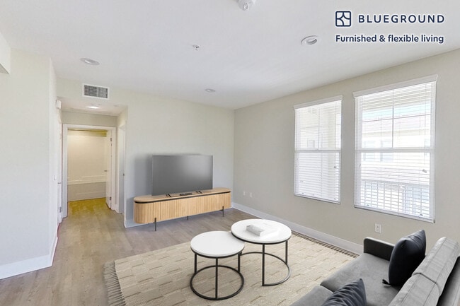 1000 Lupine unit FL3-ID10964A, Lake Forest, CA 92630 - photo 3