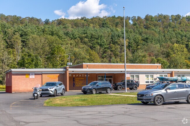 The student-teacher ratio at Loyalsock Valley Elementary in Montoursville, PA, is 12 to 1.